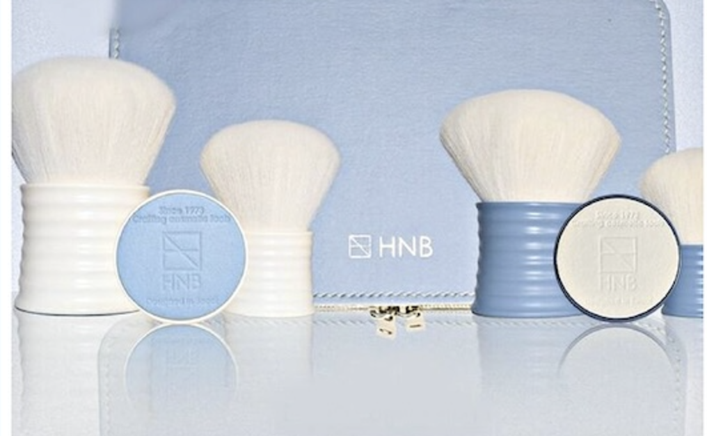 HNB Corporation 的刷子套装入围 IT 大奖