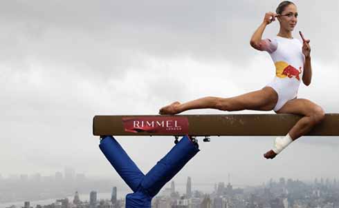 Rimmel London 与 Lily Smith 合作推出全新睫毛膏和光束特技